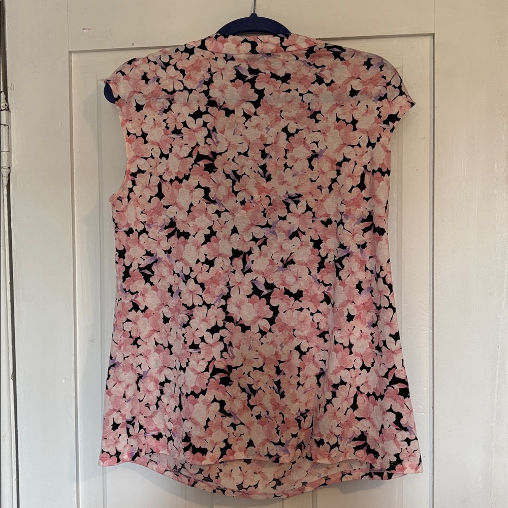 Kasper Women's Top in Pink and Black Floral - Picture 2 of 2